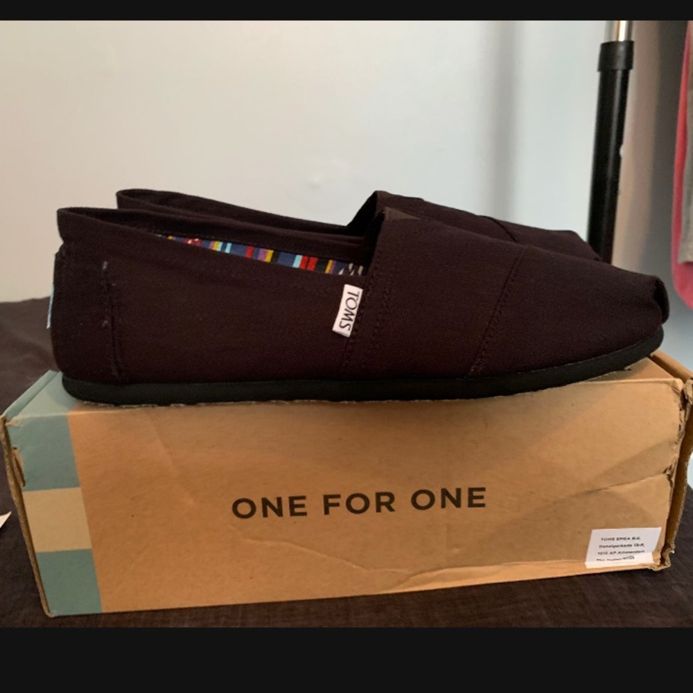 Toms